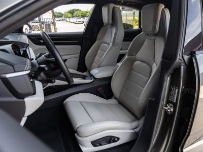 2025 Porsche Macan 4 Electric