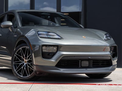 2025 Porsche Macan 4 Electric