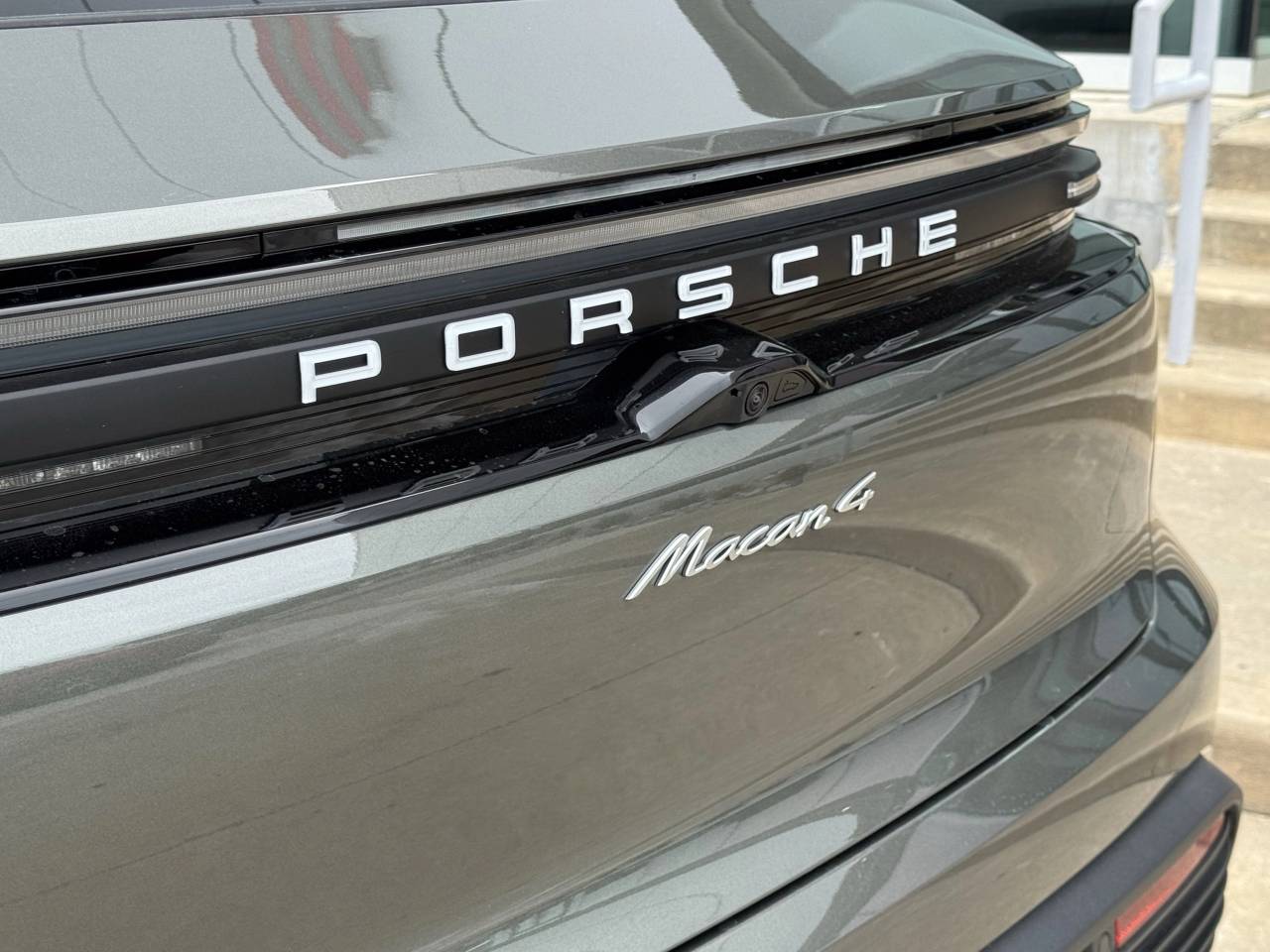2025 Porsche Macan 4 Electric