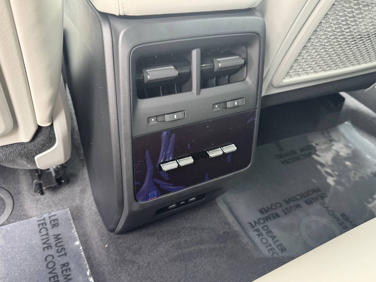 2025 Porsche Macan 4 Electric