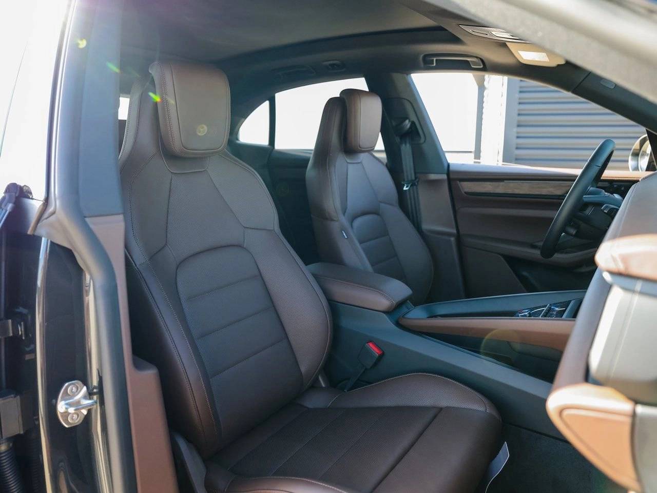 2025 Porsche Macan 4 Electric