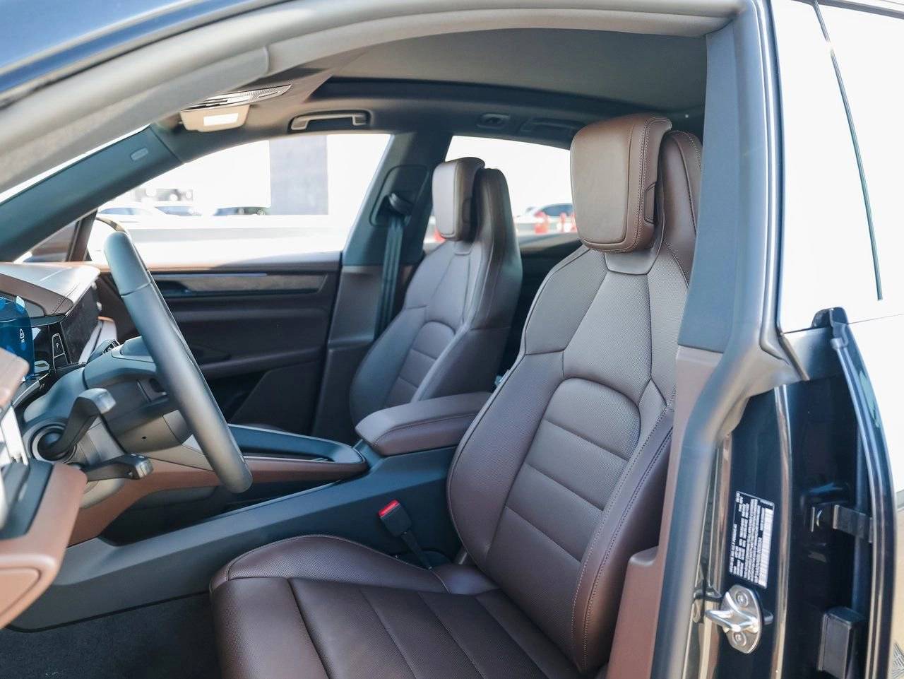 2025 Porsche Macan 4 Electric