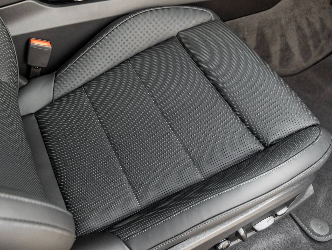 2025 Porsche Macan Electric Macan 4 Electric