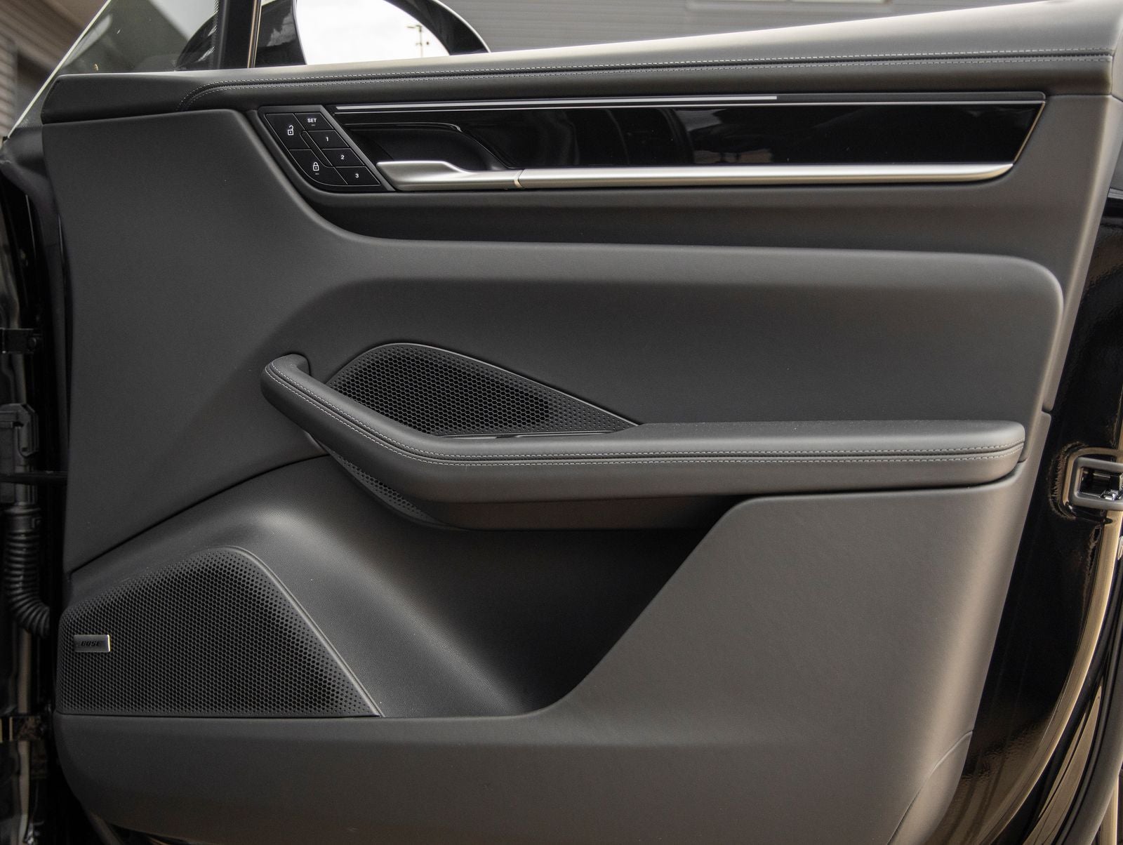 2025 Porsche Macan 4 Electric