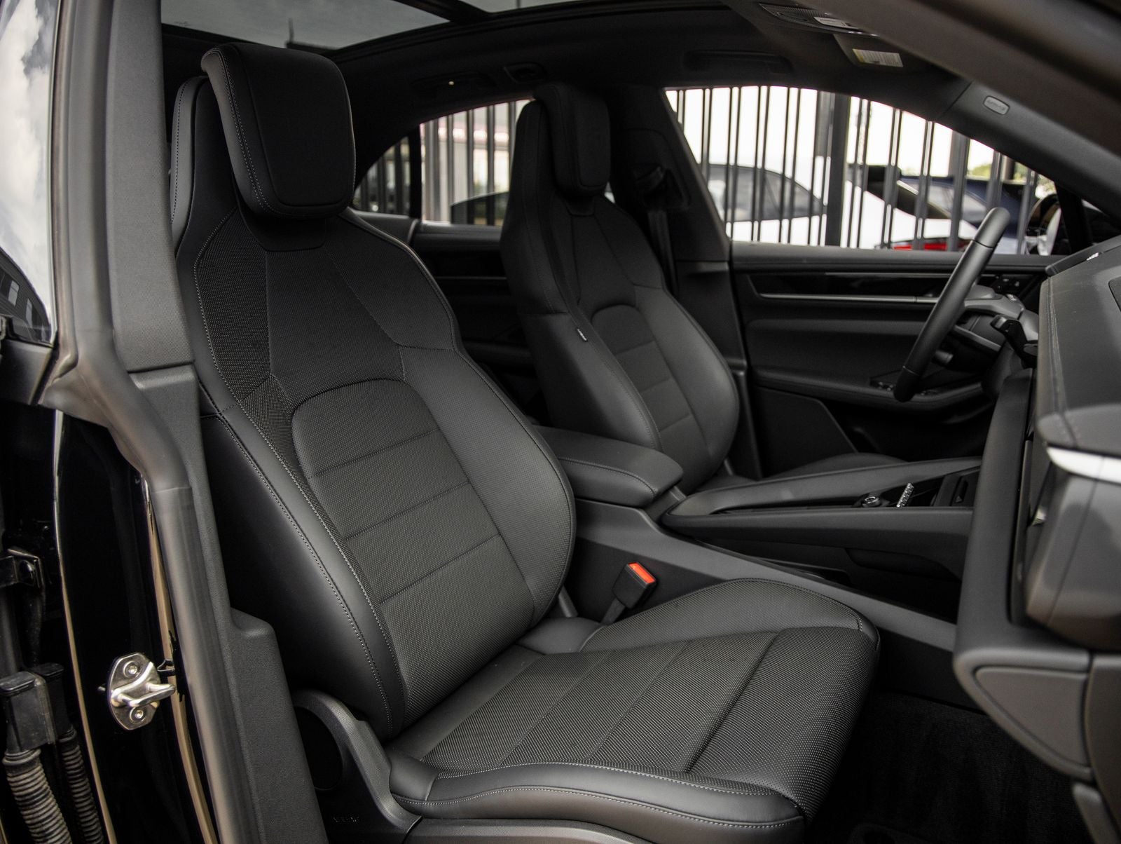 2025 Porsche Macan 4 Electric