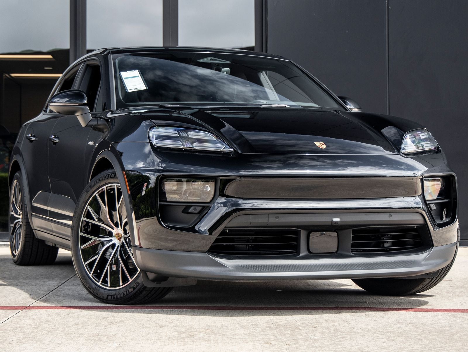 2025 Porsche Macan 4 Electric
