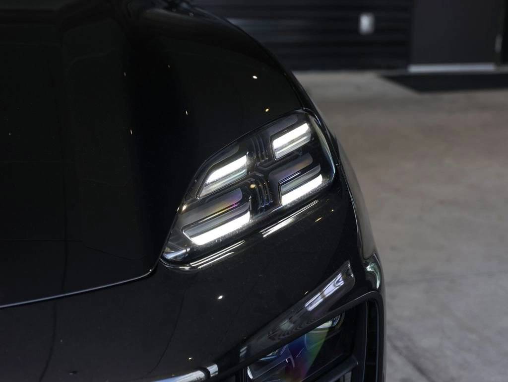 2025 Porsche Macan 4 Electric