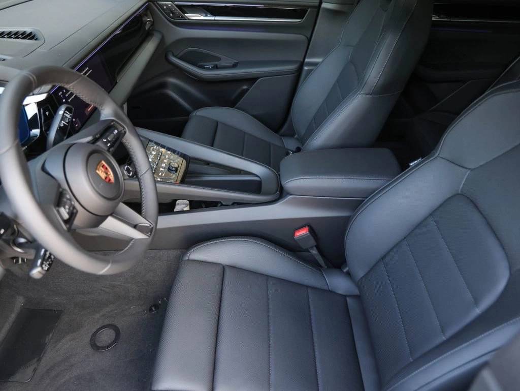 2025 Porsche Macan 4 Electric