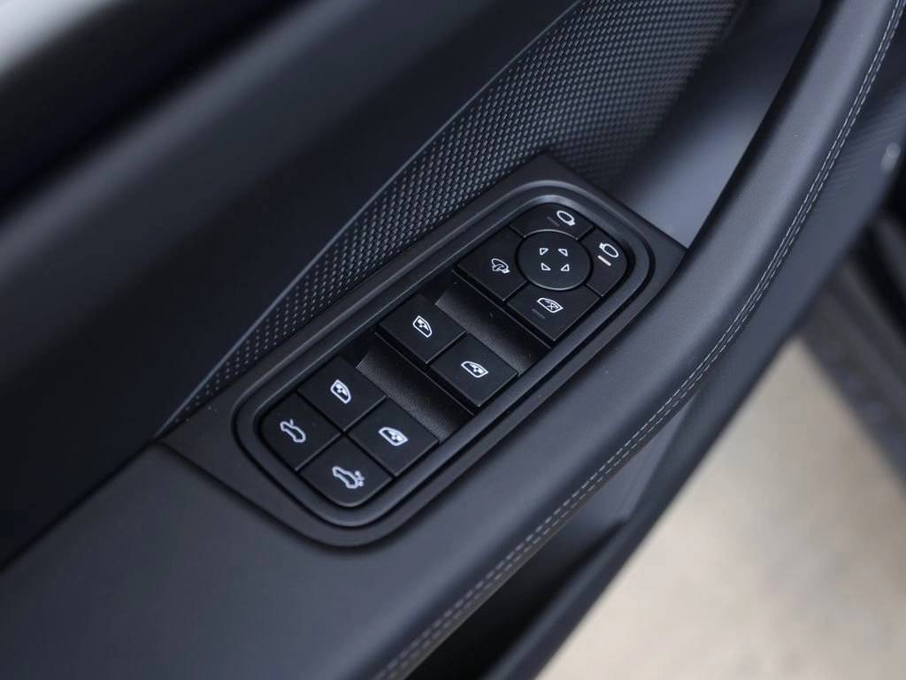 2025 Porsche Macan 4 Electric