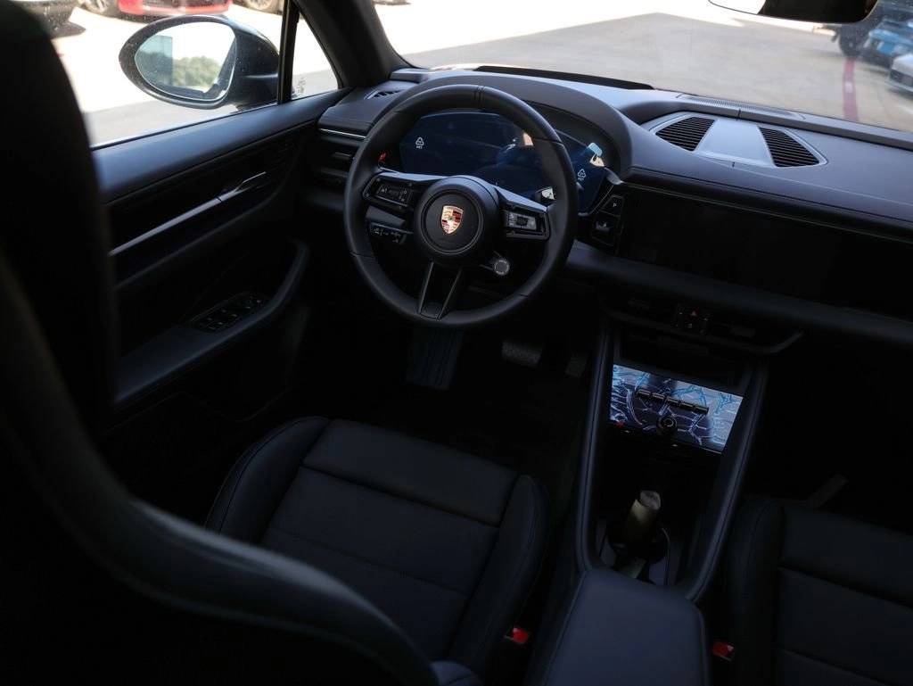 2025 Porsche Macan 4 Electric