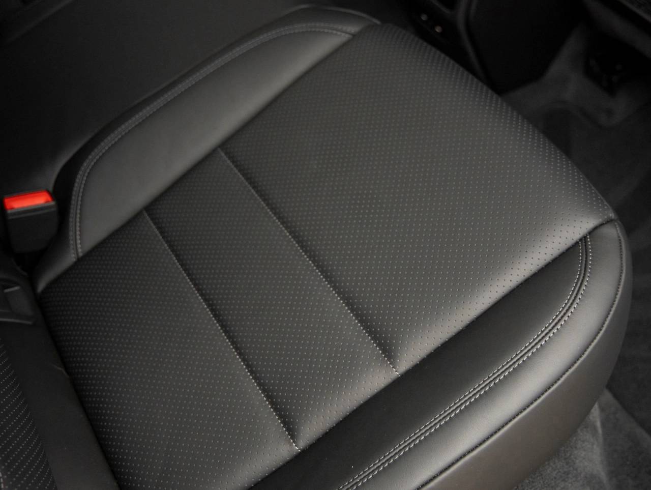 2025 Porsche Macan 4 Electric