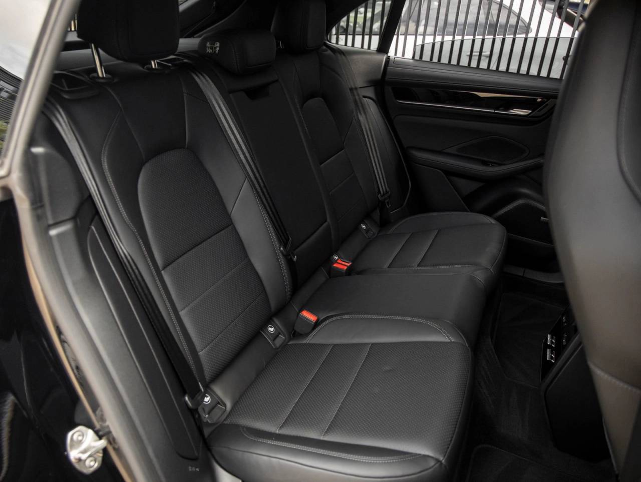 2025 Porsche Macan 4 Electric