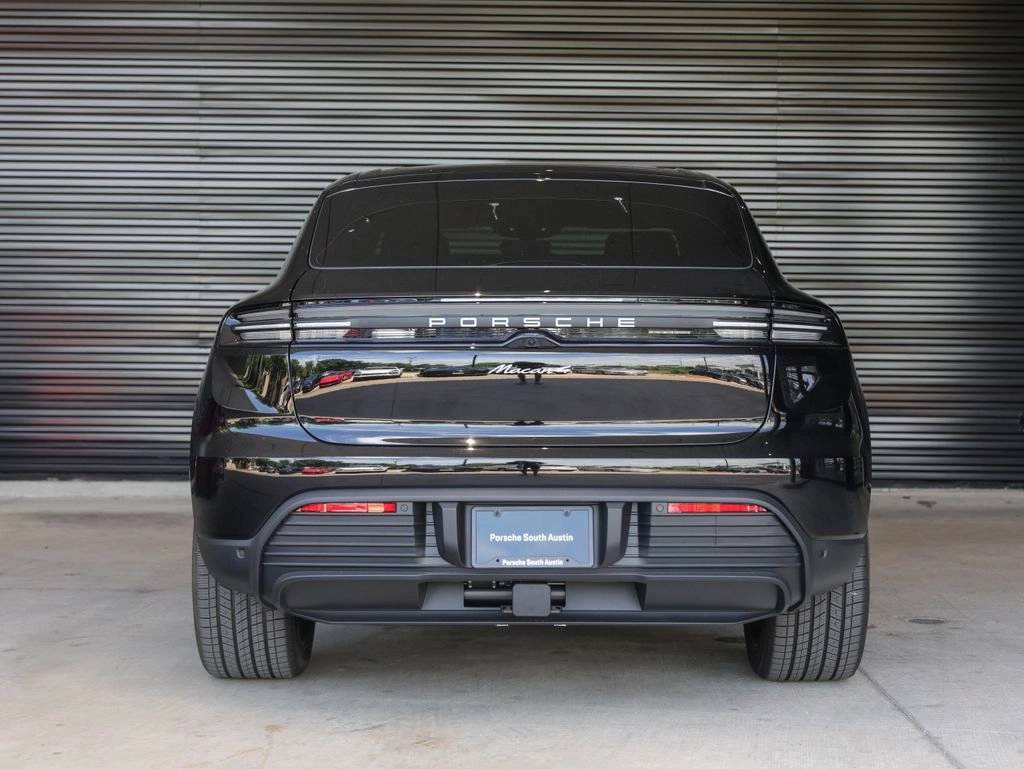 2025 Porsche Macan 4 Electric