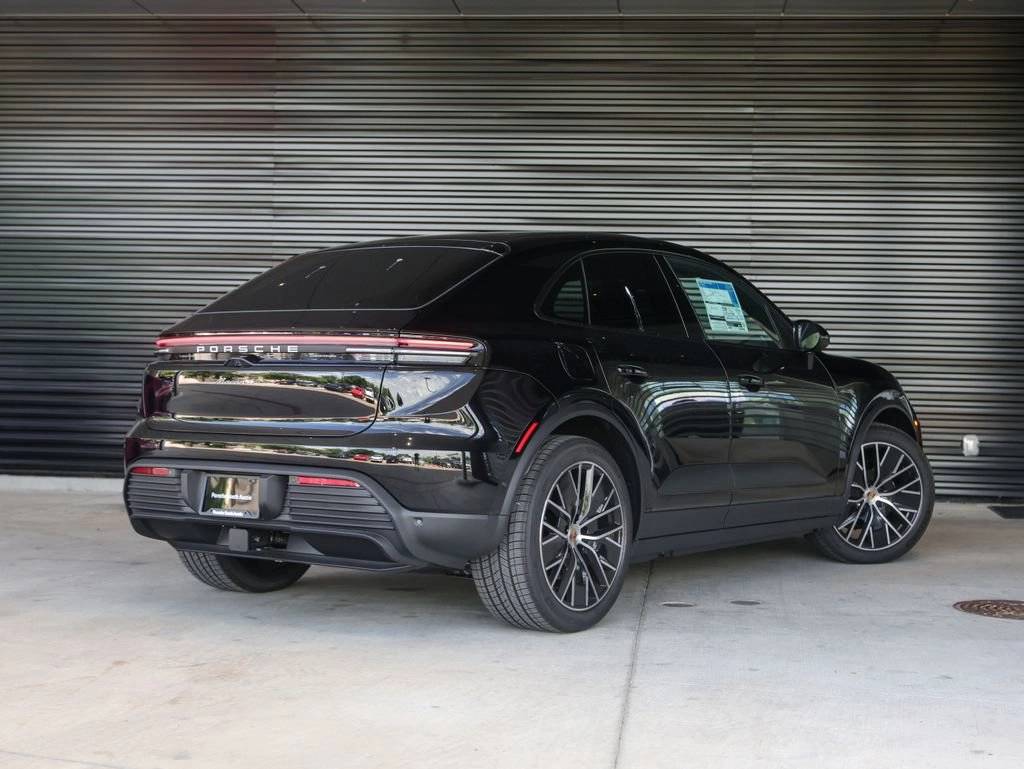 2025 Porsche Macan 4 Electric