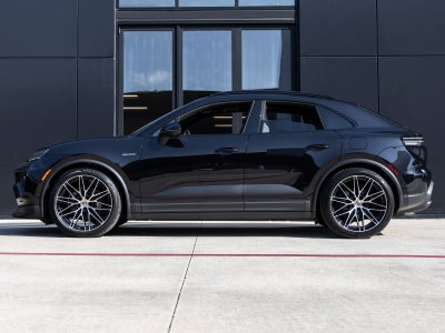 2025 Porsche Macan Electric Macan 4 Electric
