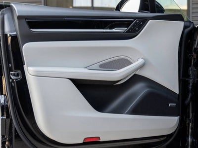 2025 Porsche Macan Electric Macan 4 Electric