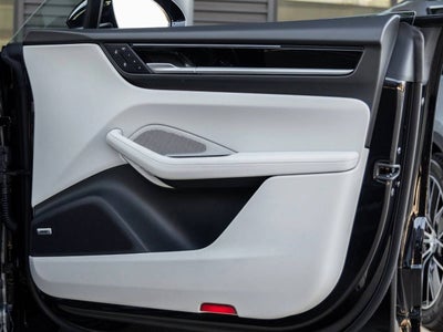 2025 Porsche Macan Electric Macan 4 Electric