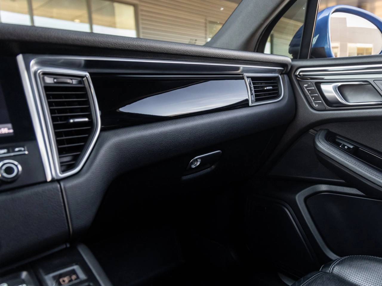 2018 Porsche Macan Macan S