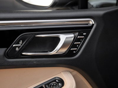 2020 Porsche Macan Macan S