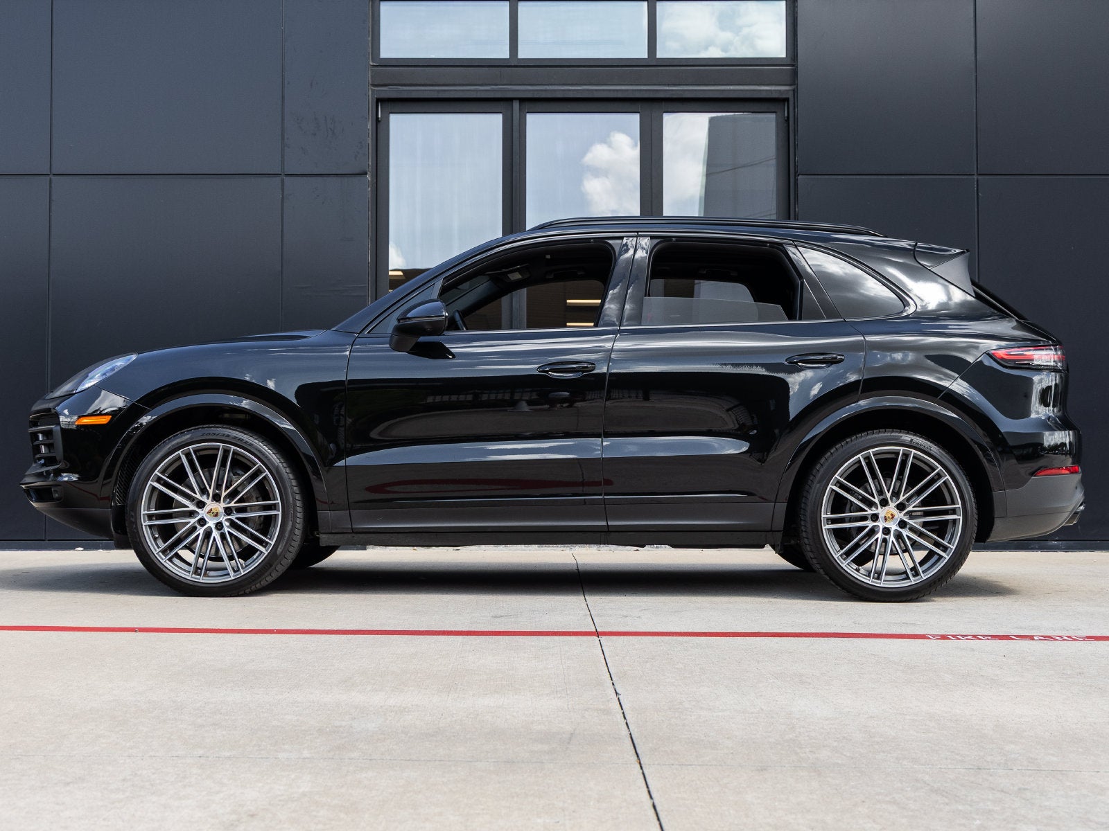 2023 Porsche Cayenne Cayenne S Platinum Edition