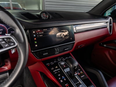 2023 Porsche Cayenne Cayenne S Platinum Edition