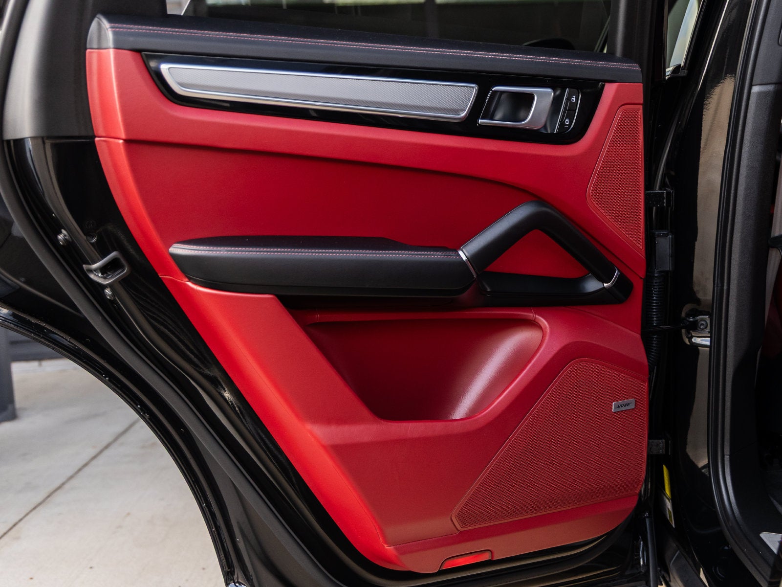 2023 Porsche Cayenne Cayenne S Platinum Edition