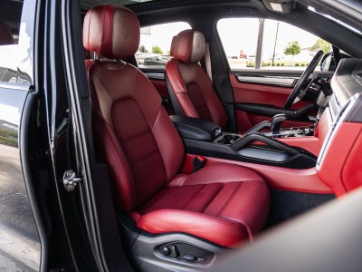 2023 Porsche Cayenne Cayenne S Platinum Edition