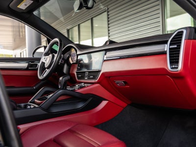 2023 Porsche Cayenne Cayenne S Platinum Edition
