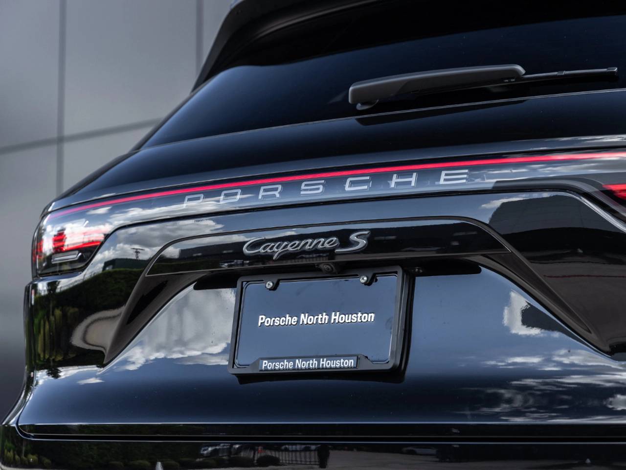 2023 Porsche Cayenne Cayenne S Platinum Edition