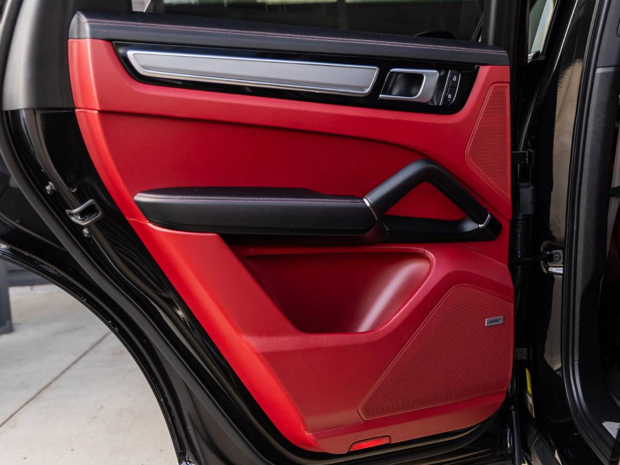 2023 Porsche Cayenne Cayenne S Platinum Edition