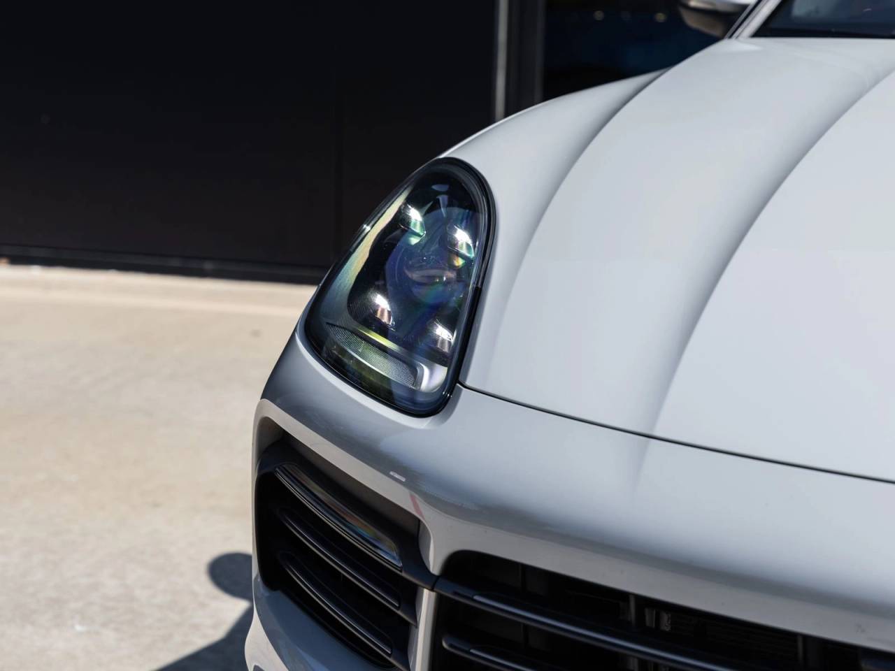 2023 Porsche Cayenne S Platinum Edition