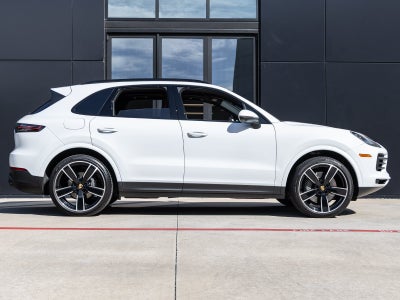 2023 Porsche Cayenne Cayenne S Platinum Edition