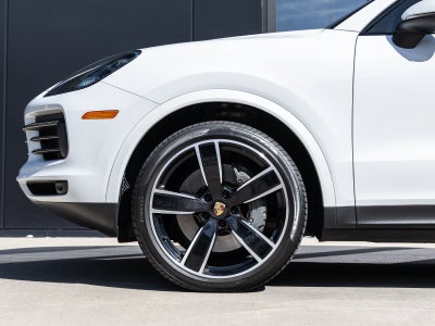 2023 Porsche Cayenne Cayenne S Platinum Edition