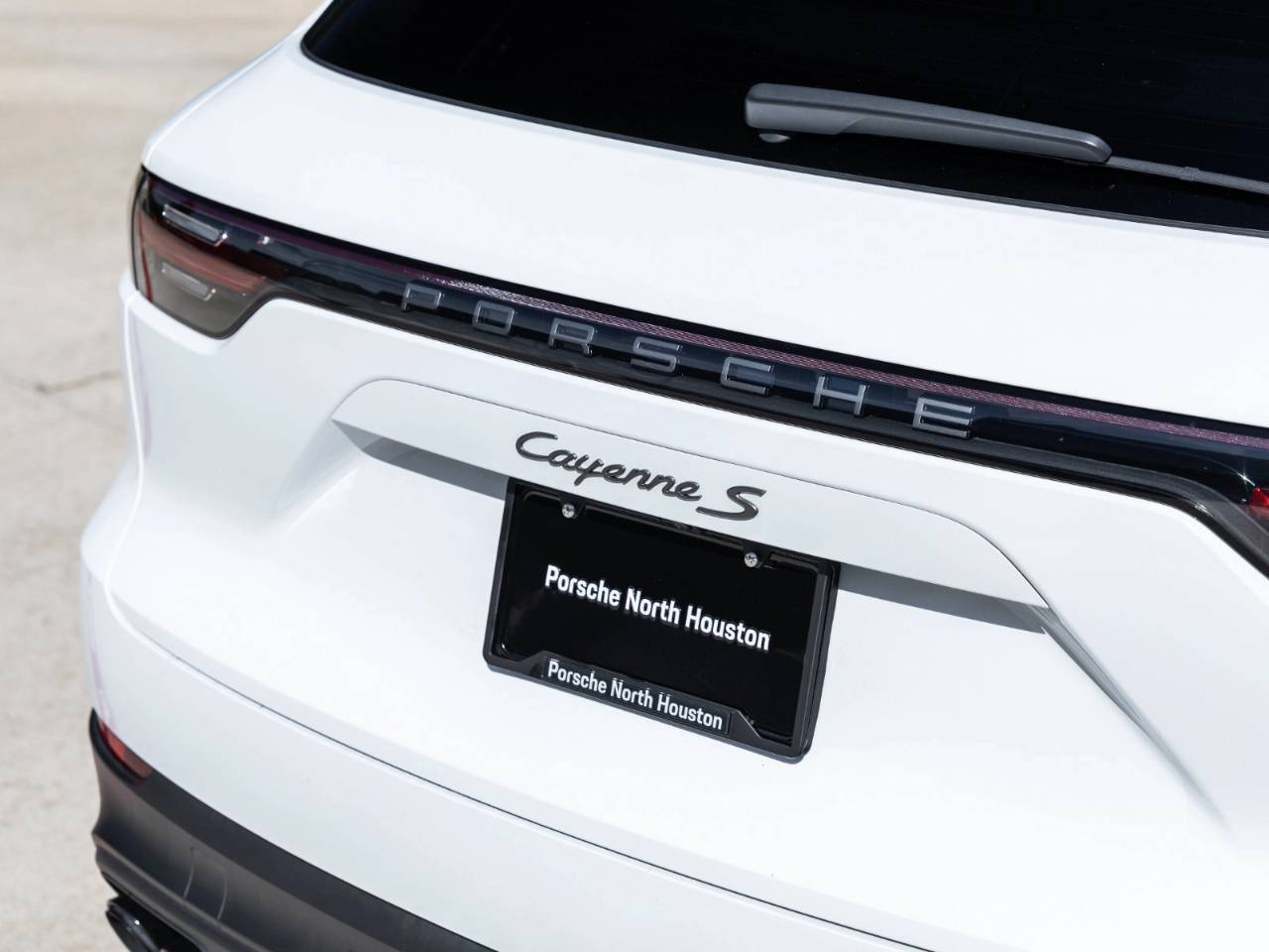2023 Porsche Cayenne Cayenne S Platinum Edition