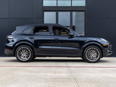 2023 Porsche Cayenne S Platinum Edition