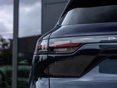 2023 Porsche Cayenne S Platinum Edition