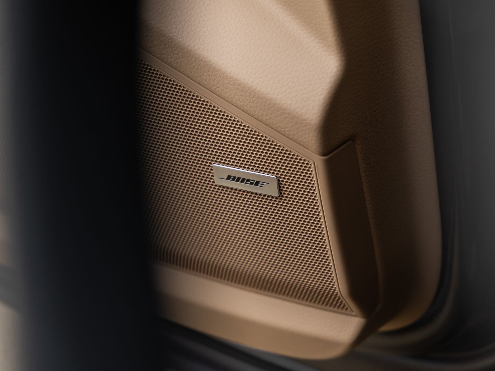 2023 Porsche Cayenne S Platinum Edition