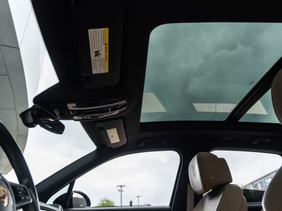 2023 Porsche Cayenne S Platinum Edition