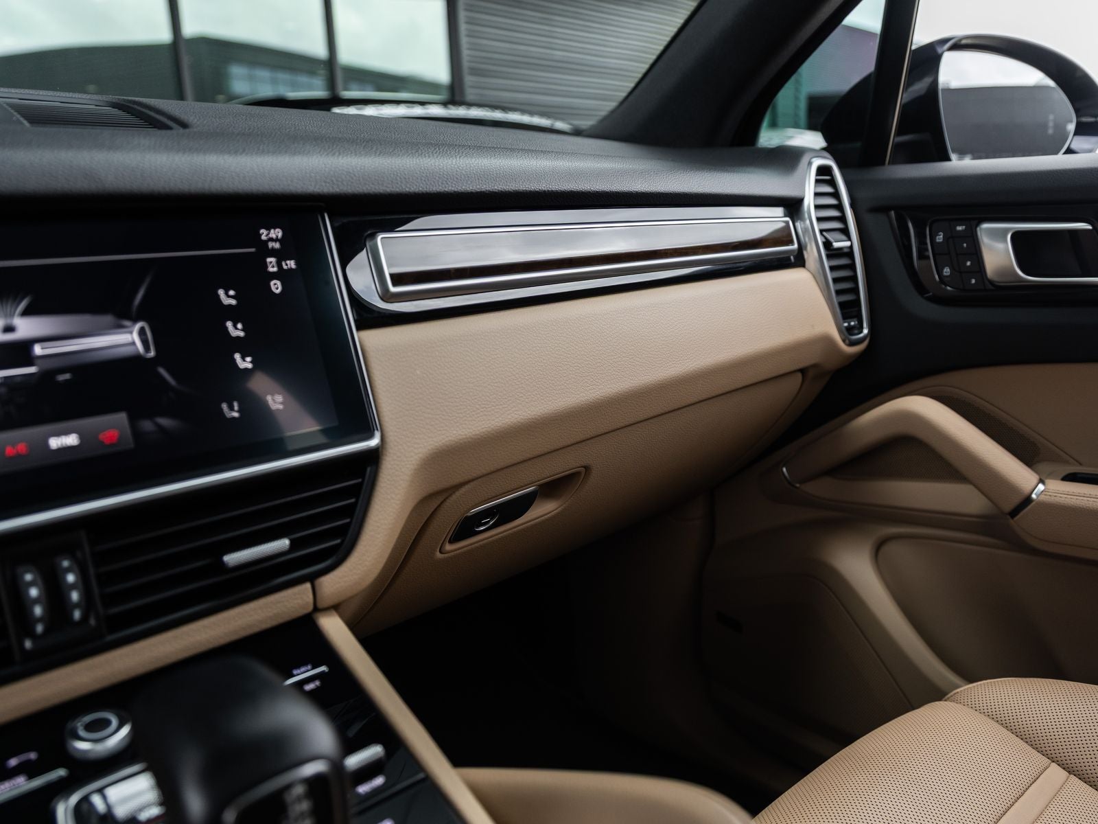 2023 Porsche Cayenne S Platinum Edition