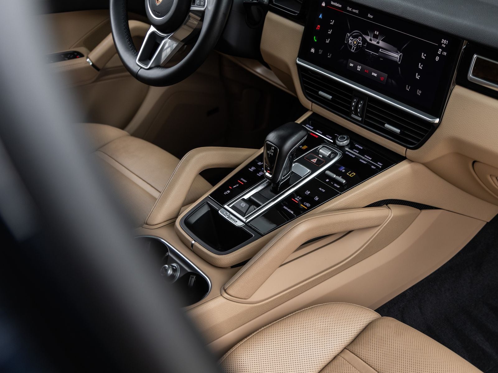 2023 Porsche Cayenne S Platinum Edition