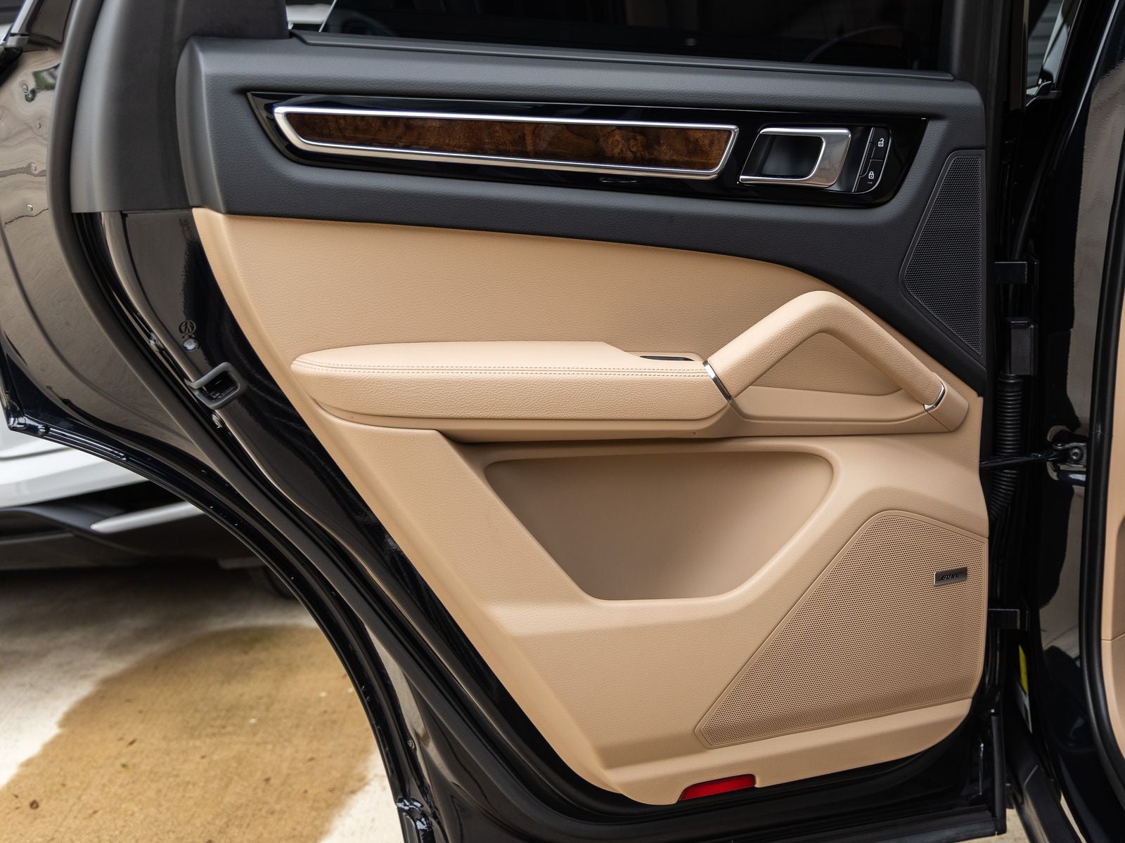 2023 Porsche Cayenne S Platinum Edition