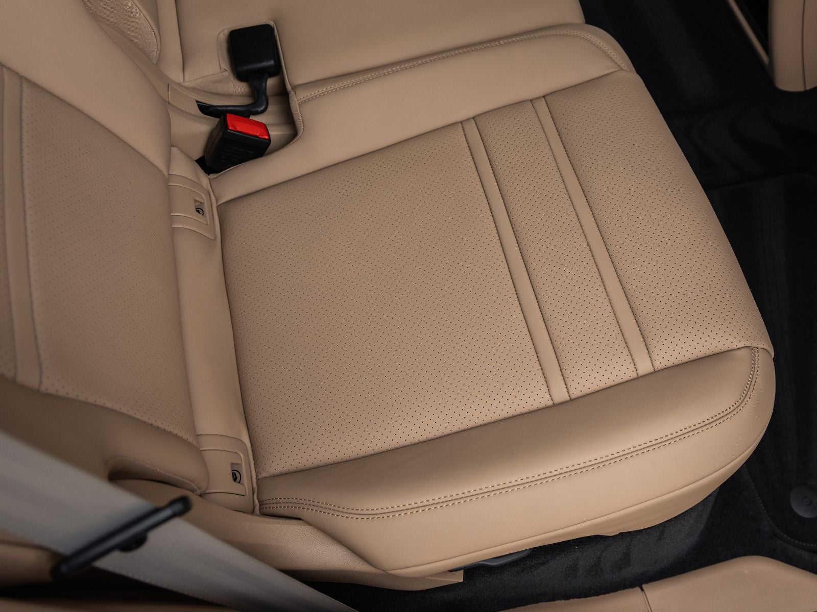 2023 Porsche Cayenne S Platinum Edition