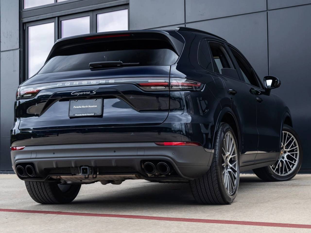 2023 Porsche Cayenne S Platinum Edition