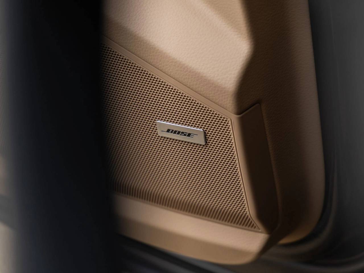 2023 Porsche Cayenne S Platinum Edition