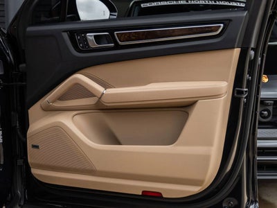 2023 Porsche Cayenne S Platinum Edition