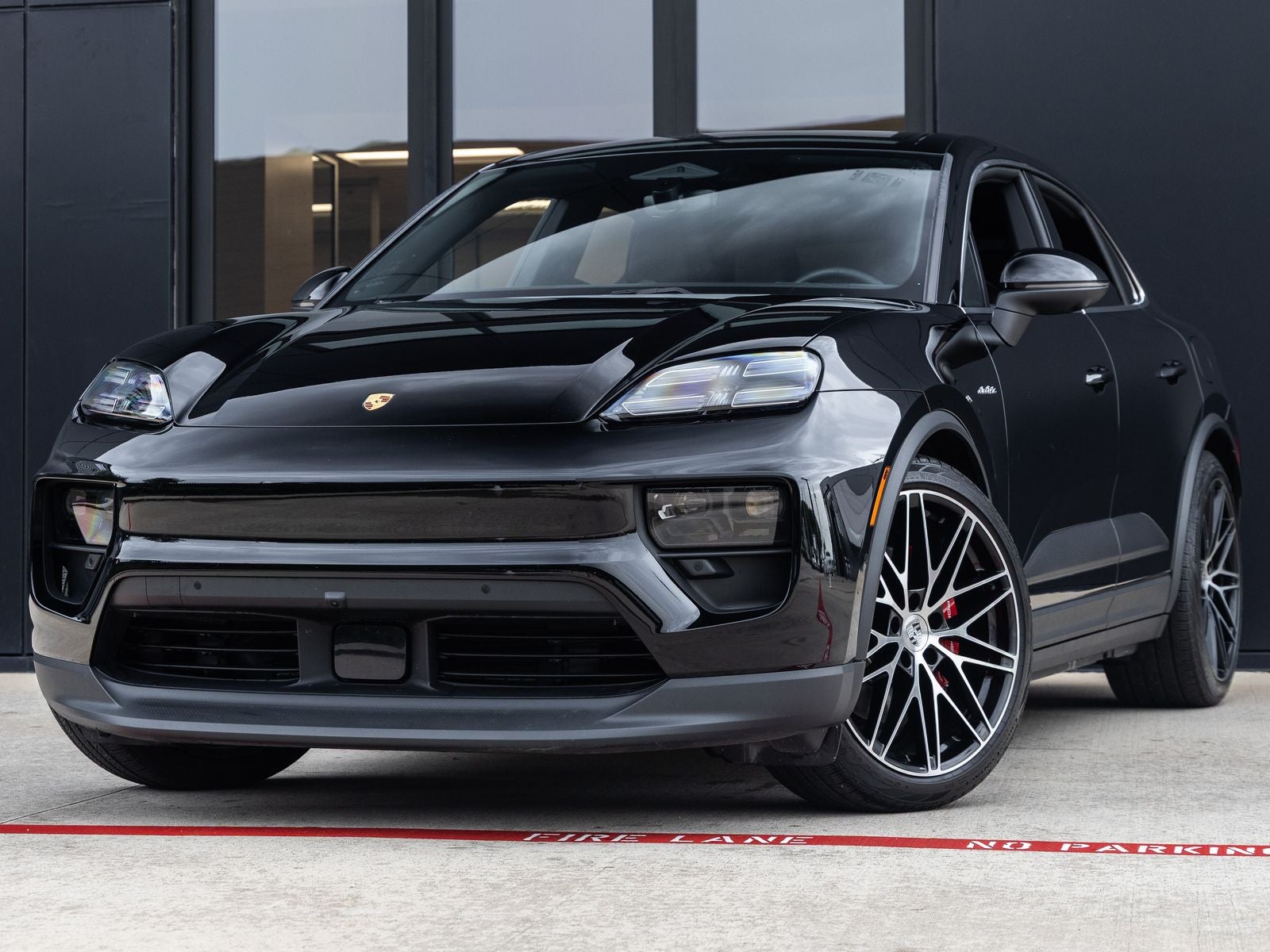 2025 Porsche Macan Macan 4S Electric