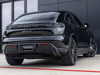 2025 Porsche Macan Macan 4S Electric