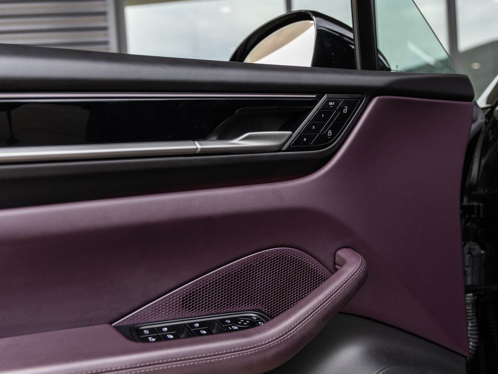2025 Porsche Macan Macan 4S Electric
