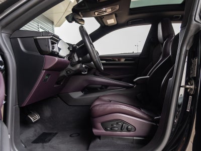 2025 Porsche Macan Macan 4S Electric