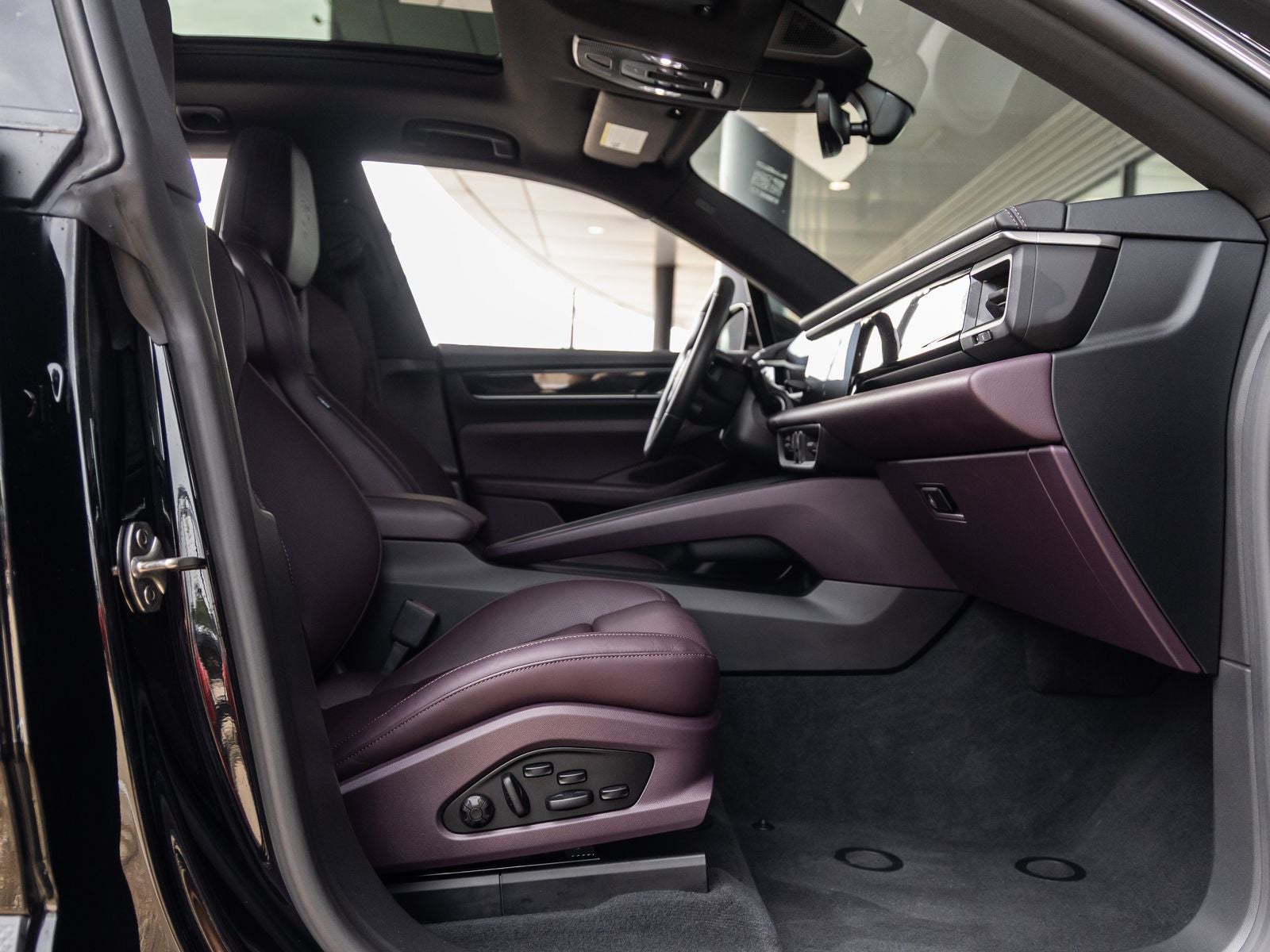 2025 Porsche Macan Macan 4S Electric